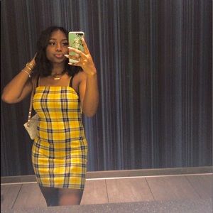 Meet your Posher, Monay